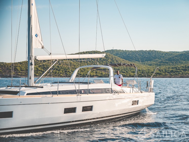 Oceanis 55.1 - Yacht Charter Sailica