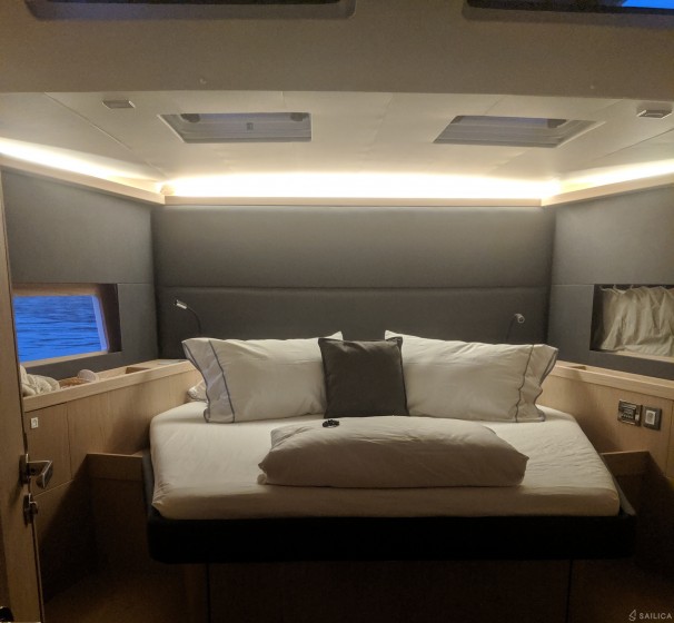 Oceanis 55.1 - Yacht Charter Sailica