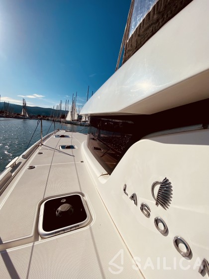 Lagoon 42 - Yacht Charter Sailica