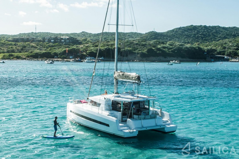 Bali 4.1 - Yacht Charter Sailica