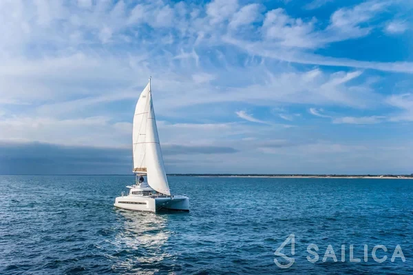 Bali 4.3 - Yacht Charter Sailica