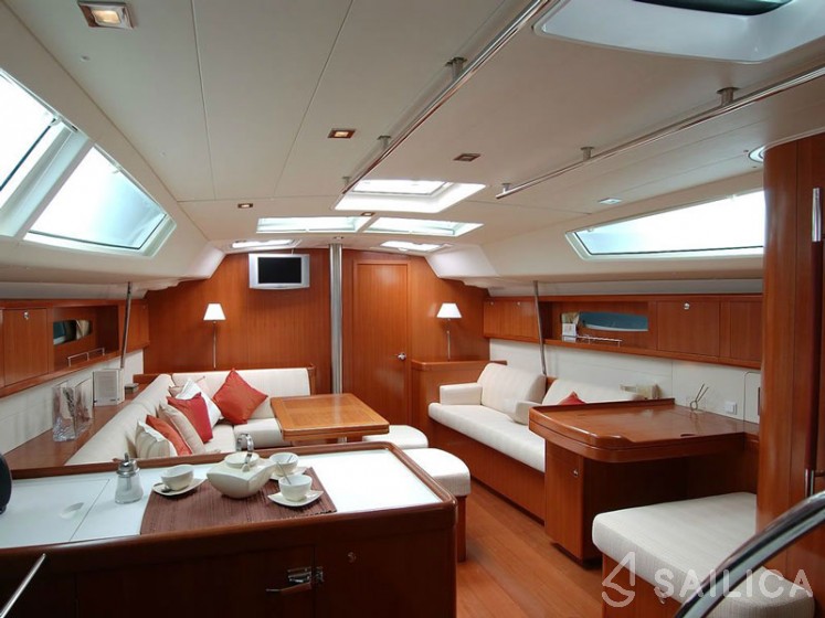 Oceanis 50 - Yacht Charter Sailica
