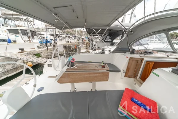 Bavaria 41 Cruiser - Yacht Charter Sailica