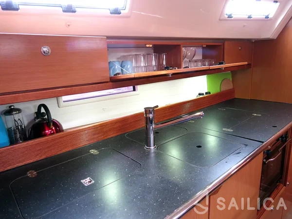 Bavaria 40 Cruiser - Yacht Charter Sailica