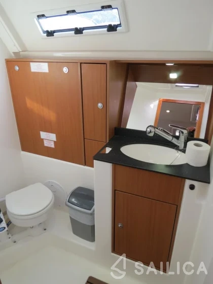 Bavaria 40 Cruiser - Yacht Charter Sailica