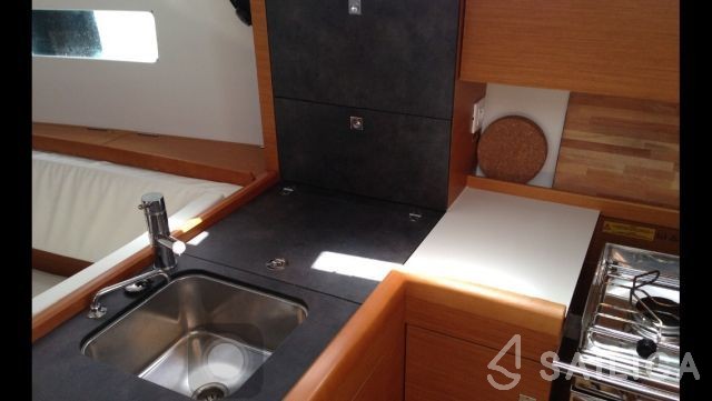 Sun Odyssey 349 - Yacht Charter Sailica