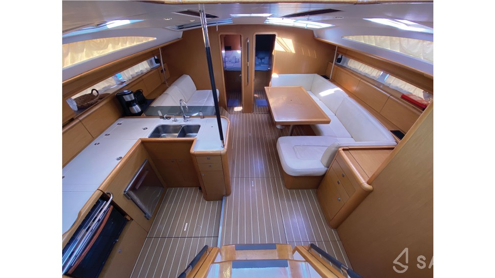 Jeanneau 53 - Yacht Charter Sailica