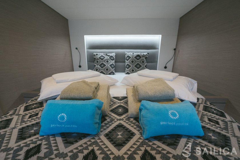 Saona 47 - Yacht Charter Sailica
