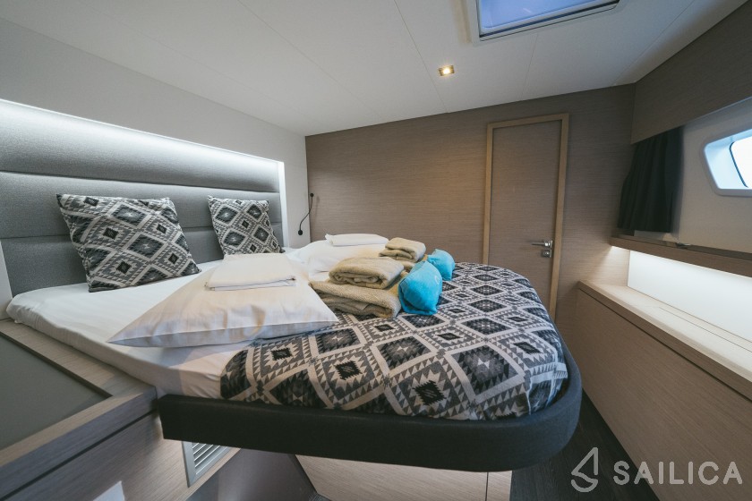 Saona 47 - Yacht Charter Sailica