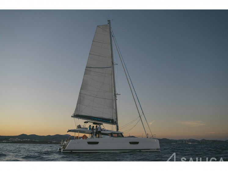 Saona 47 - Yacht Charter Sailica