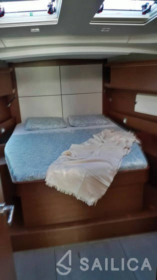 Oceanis 46.1 - Yacht Charter Sailica