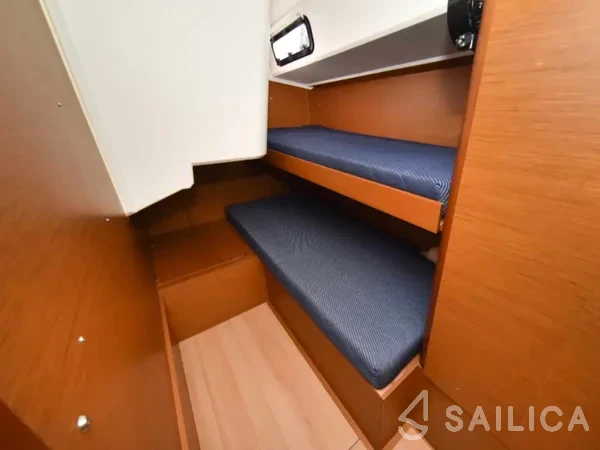 Sun Loft 47 - Yacht Charter Sailica