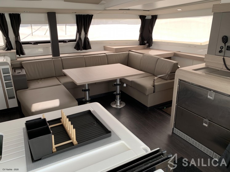 Elba 45 - Yacht Charter Sailica