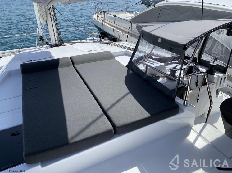 Elba 45 - Yacht Charter Sailica