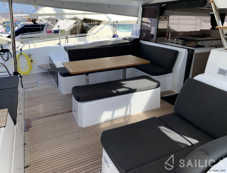 Elba 45 - Yacht Charter Sailica
