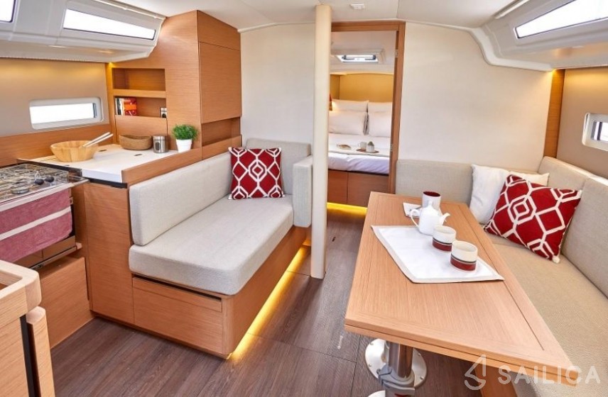 Sun Odyssey 410 - Yacht Charter Sailica