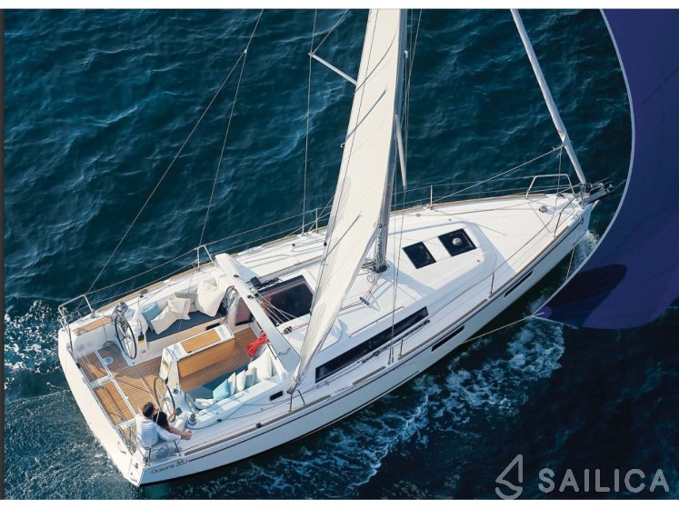 Oceanis 35.1 - Yacht Charter Sailica