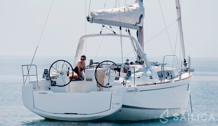 Oceanis 35.1 - Yacht Charter Sailica