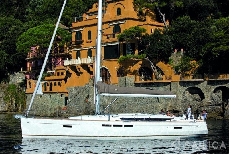 Sun Odyssey 519 - Yacht Charter Sailica