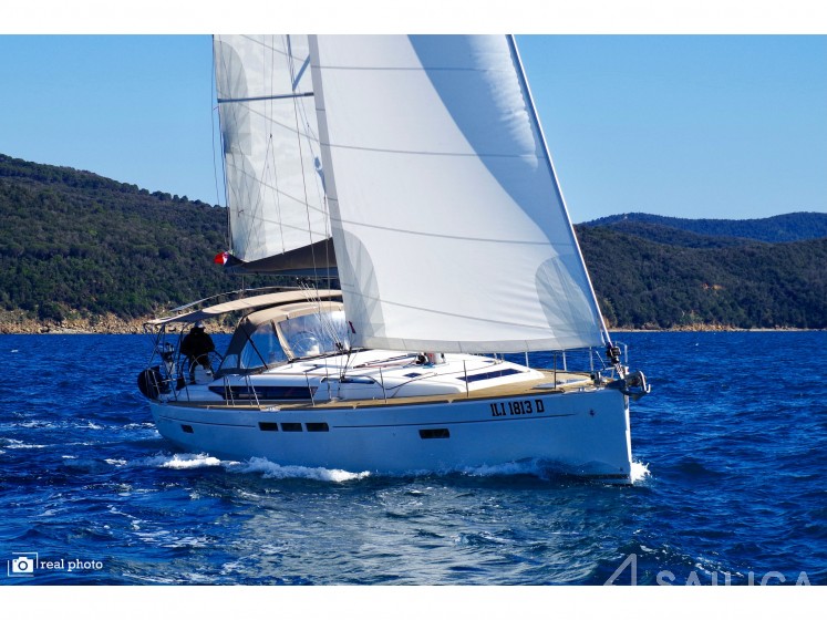 Sun Odyssey 519 - Yacht Charter Sailica