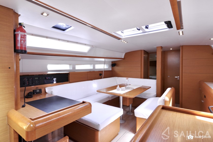Sun Odyssey 519 - Yacht Charter Sailica