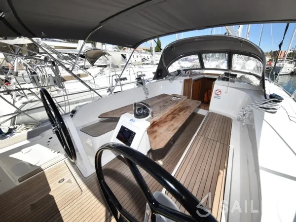 Bavaria 41 Cruiser - Yacht Charter Sailica