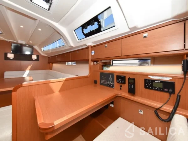 Bavaria 41 Cruiser - Yacht Charter Sailica