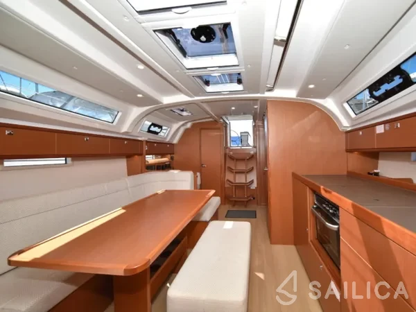 Bavaria 41 Cruiser - Yacht Charter Sailica