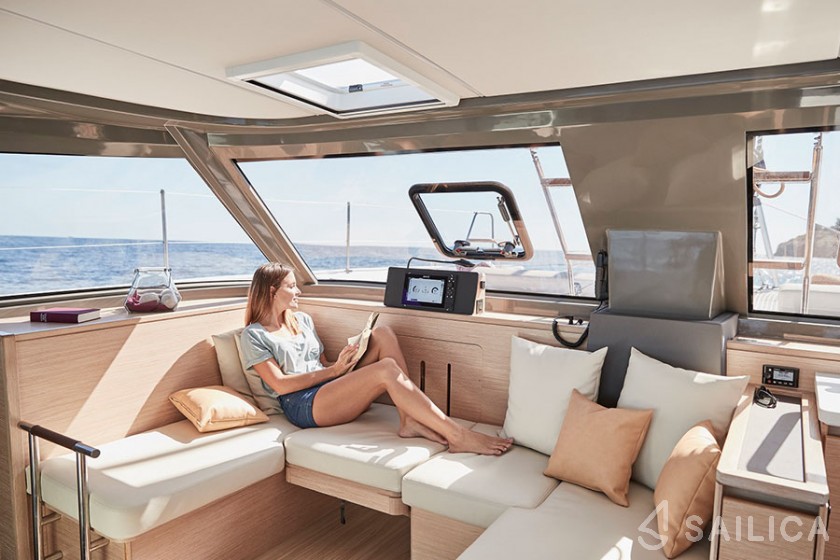 Nautitech 40 - Yacht Charter Sailica