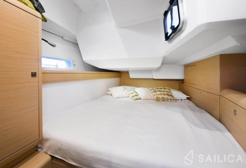 Sun Odyssey 479 - Yacht Charter Sailica