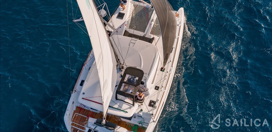 Lagoon 40 - Yacht Charter Sailica
