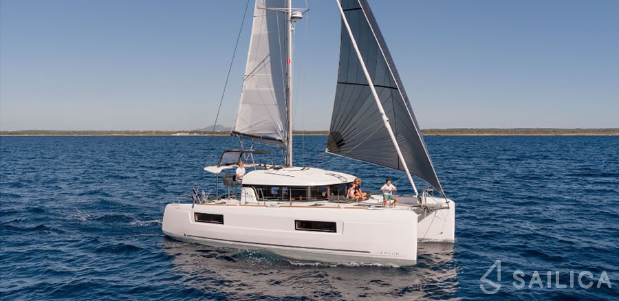 Lagoon 40 - Yacht Charter Sailica