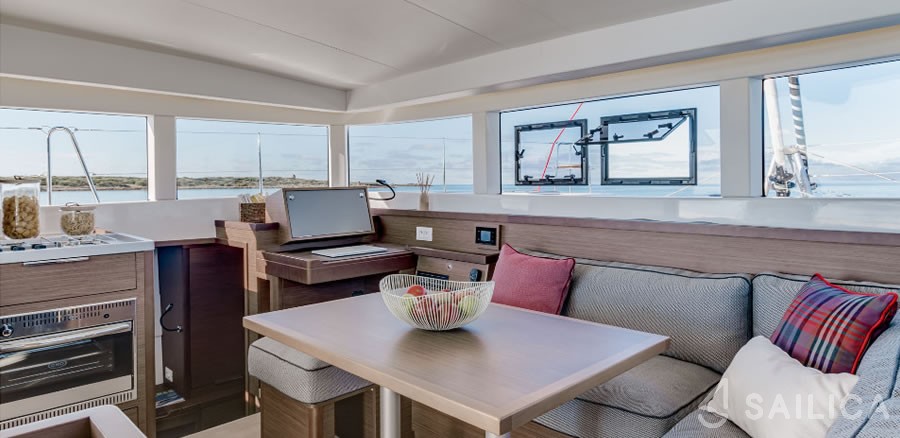 Lagoon 40 - Yacht Charter Sailica