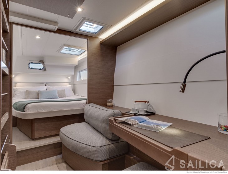 Lagoon 40 - Yacht Charter Sailica