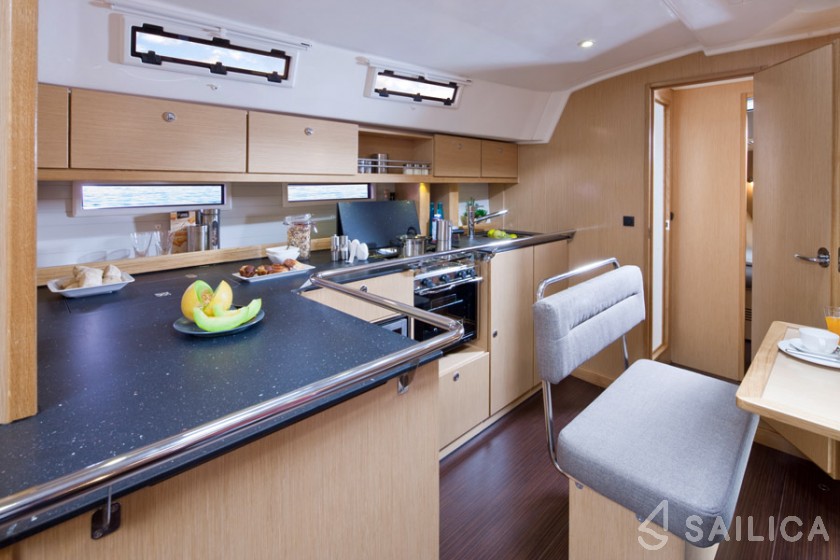 Bavaria C45 Holiday - Yacht Charter Sailica