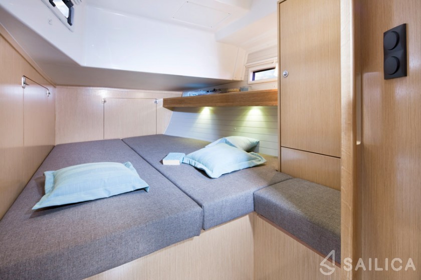 Bavaria C45 Holiday - Yacht Charter Sailica