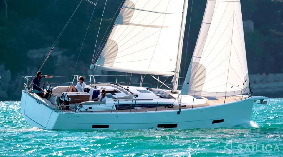 Dufour 390 - Yacht Charter Sailica