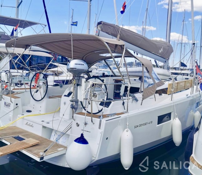 Sun Odyssey 410 - Yacht Charter Sailica