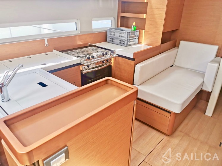 Sun Odyssey 410 - Yacht Charter Sailica