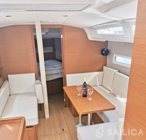 Sun Odyssey 410 - Yacht Charter Sailica