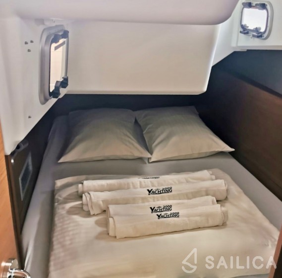 Sun Odyssey 410 - Yacht Charter Sailica
