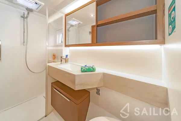 Lagoon 50 - Yacht Charter Sailica
