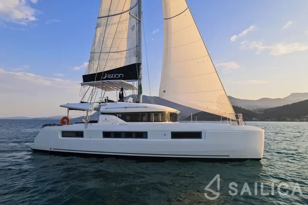 Lagoon 50 - Yacht Charter Sailica