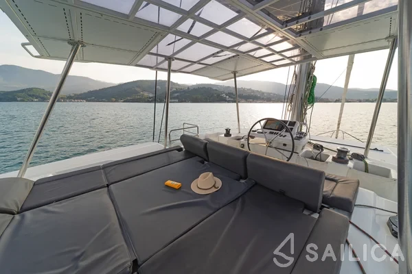 Lagoon 50 - Yacht Charter Sailica
