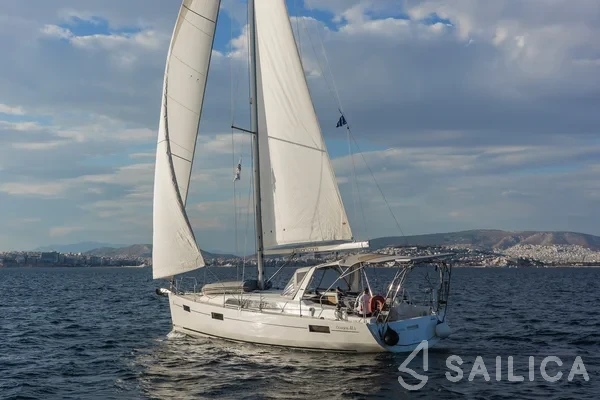 Oceanis 41.1 - Yacht Charter Sailica