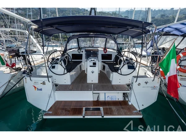 Sun Odyssey 410 - Yacht Charter Sailica