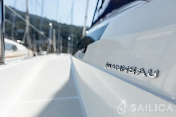 Sun Odyssey 410 - Yacht Charter Sailica