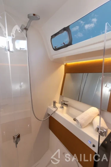 Sun Odyssey 410 - Yacht Charter Sailica