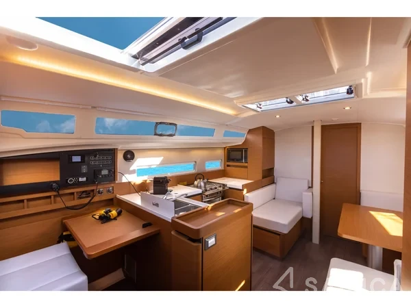 Sun Odyssey 410 - Yacht Charter Sailica