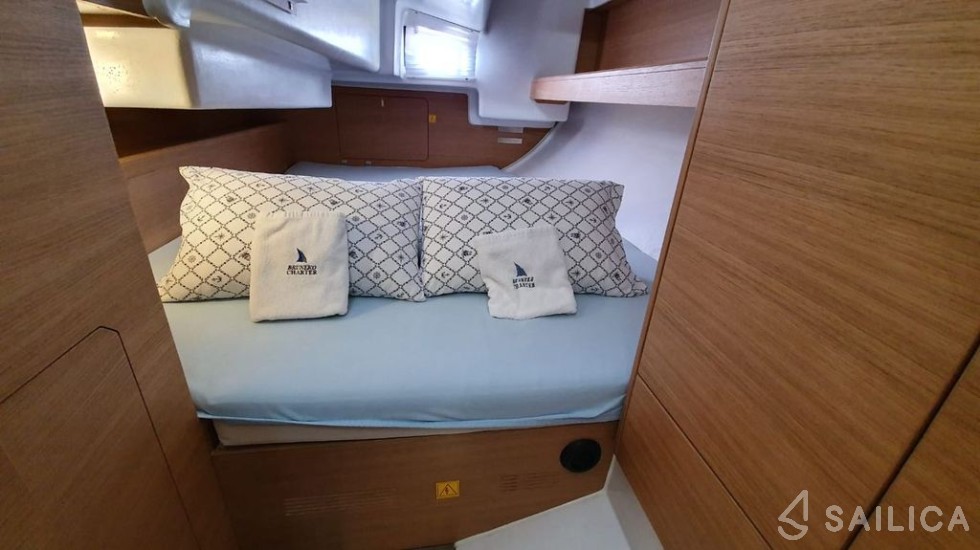 Elan E4 - Yacht Charter Sailica